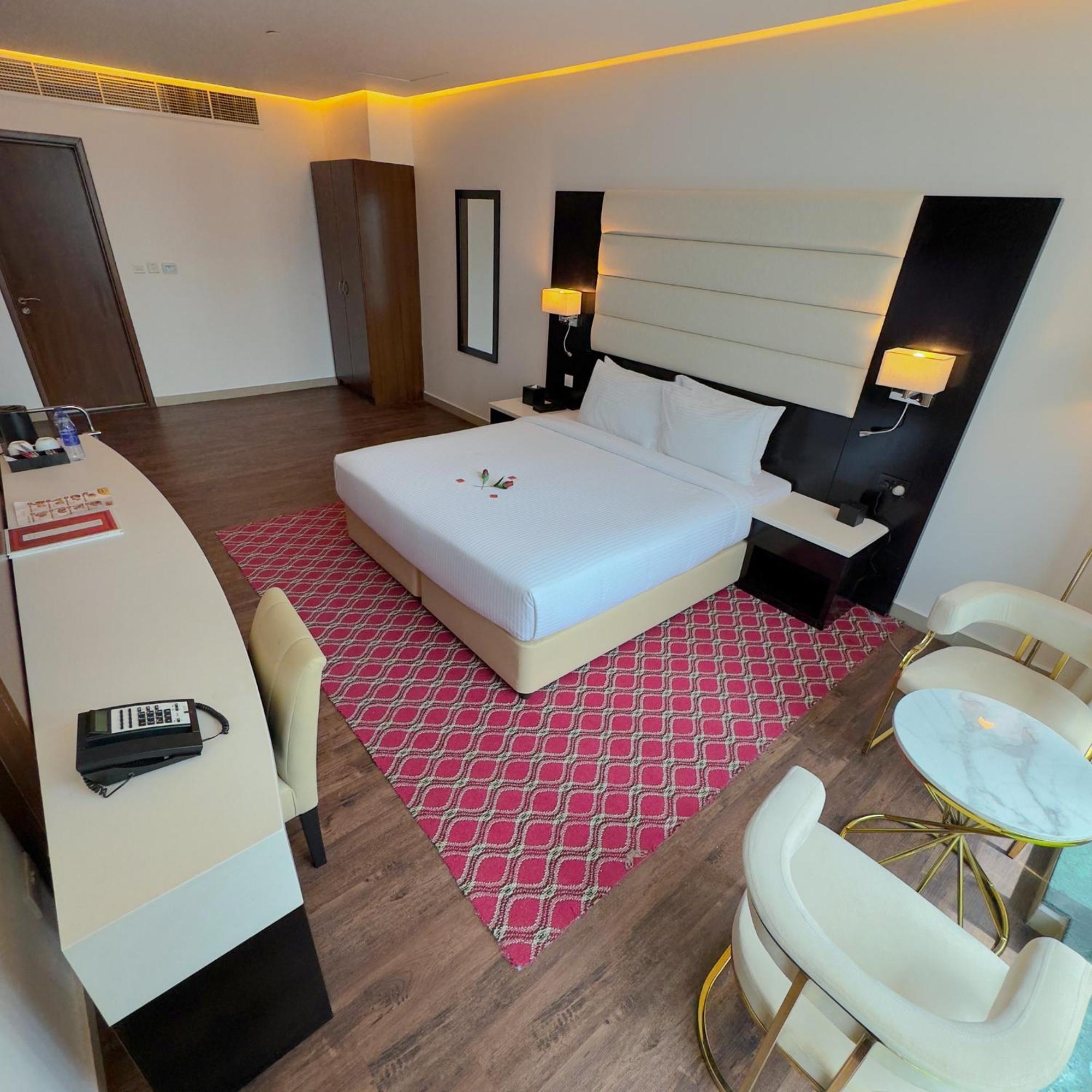 Sunday Mega Hotel Sheikh Zayed Road Near Difc Formerly Emirates Grand Hotel Ντουμπάι Εξωτερικό φωτογραφία