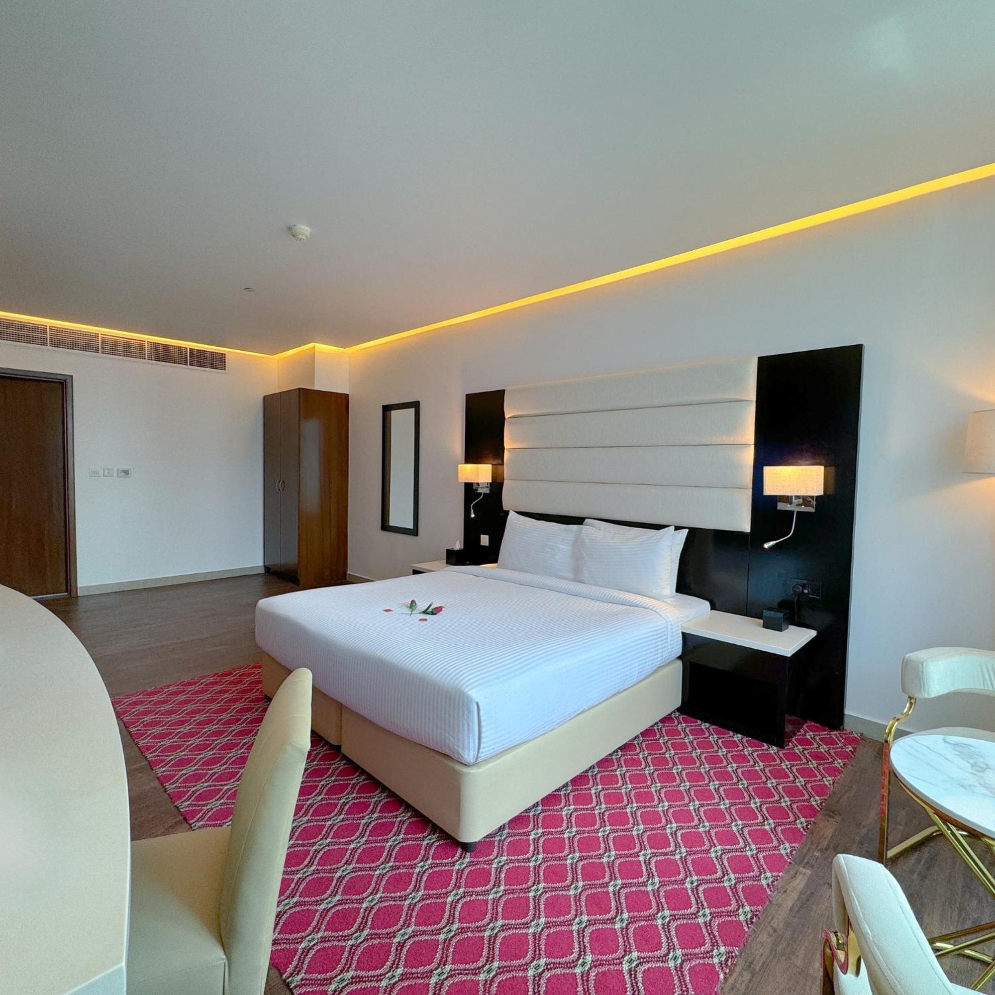 Sunday Mega Hotel Sheikh Zayed Road Near Difc Formerly Emirates Grand Hotel Ντουμπάι Εξωτερικό φωτογραφία